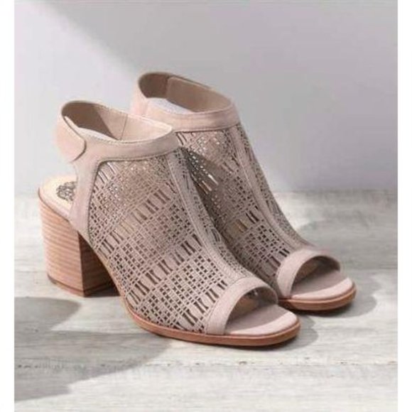 Vince Camuto Keannie Block Heel Sandal NWOB - Picture 3 of 7